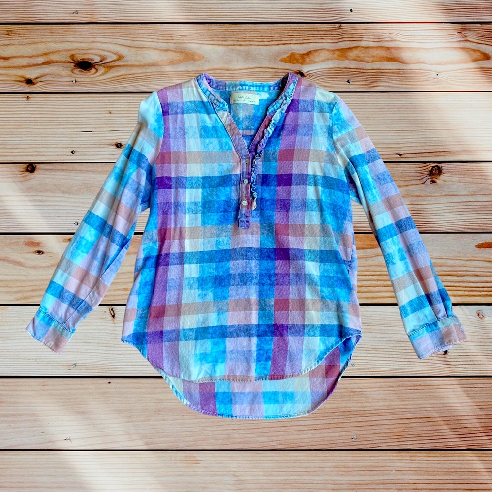 ANTHROPOLOGIE Ruffled V-Neck with Buttons Henley Top Stonewash Plaid Blue/Pink